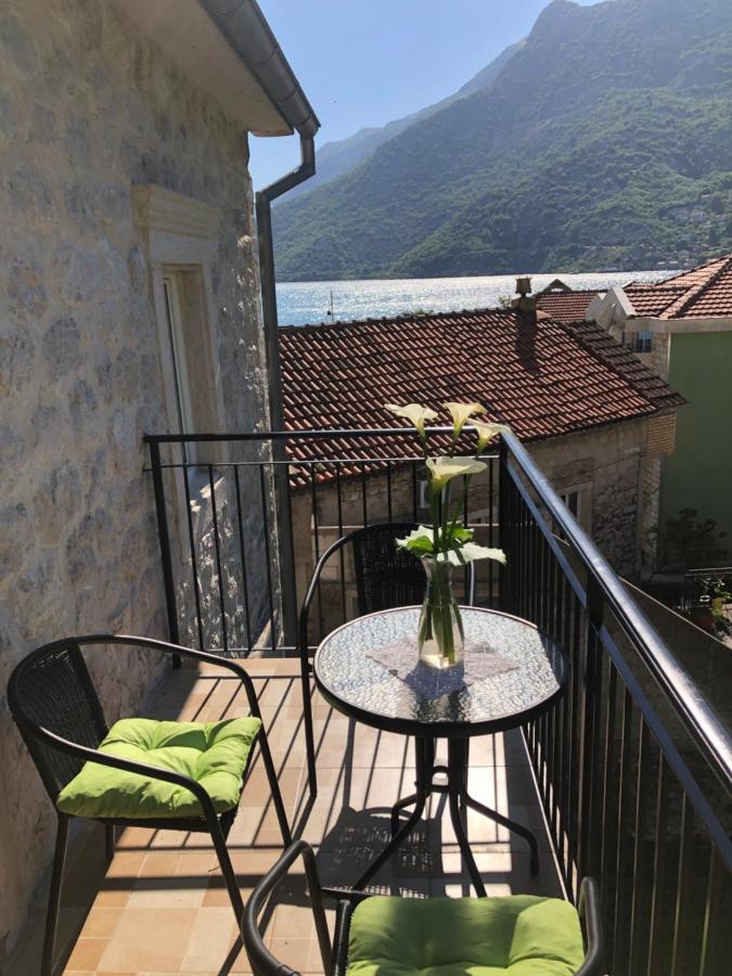 Pavle Apartmani Risan Exterior photo